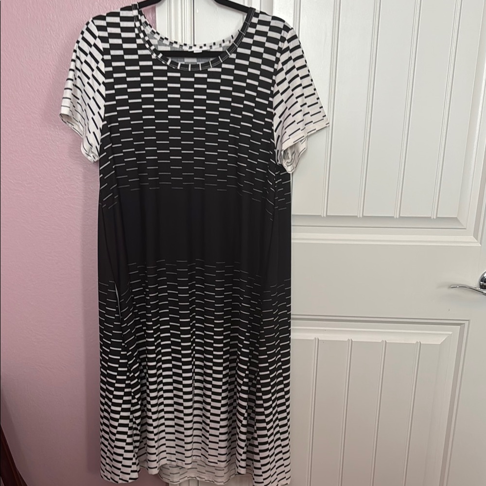 LuLaRoe Black and White Flutter Sleeve Midi Dress
